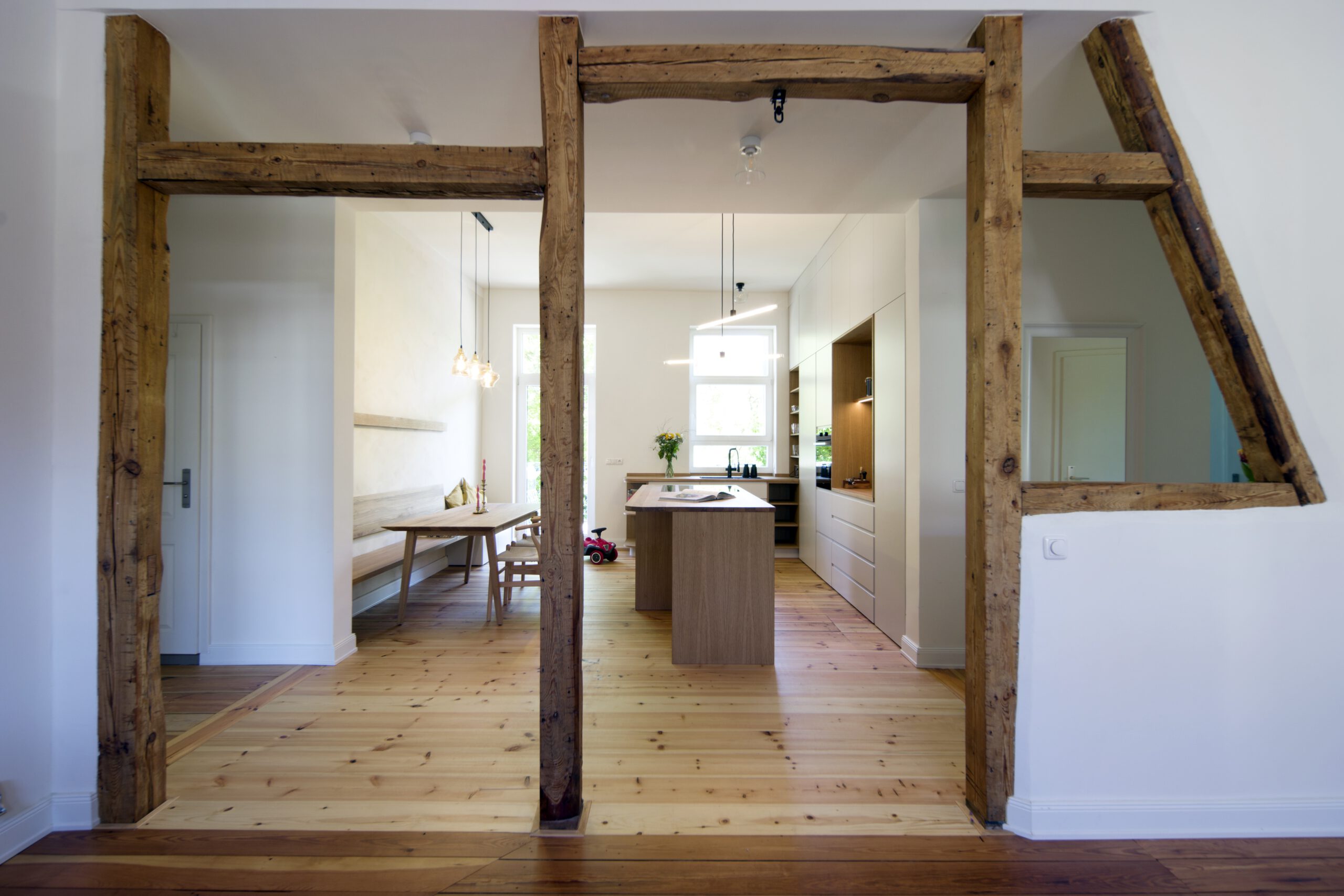 sanierung-und-moebelierung-etagenwohnung Daniel Boepple Architekt